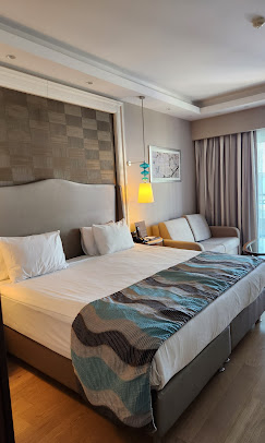 هتل تایتانیک دلوکس بلک